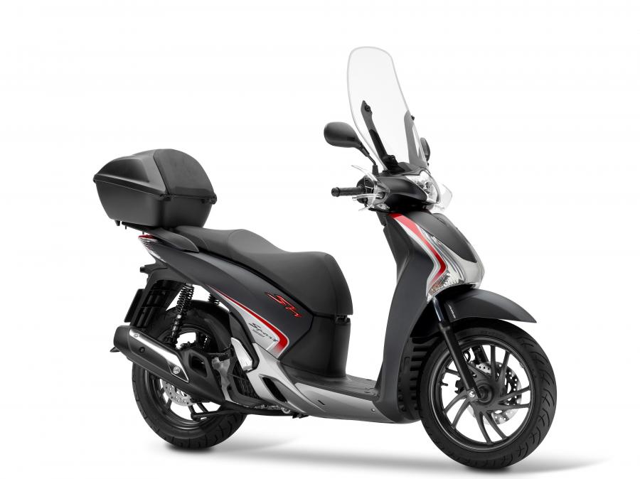 Honda SH125i Sport with Honda Genuine Accessories